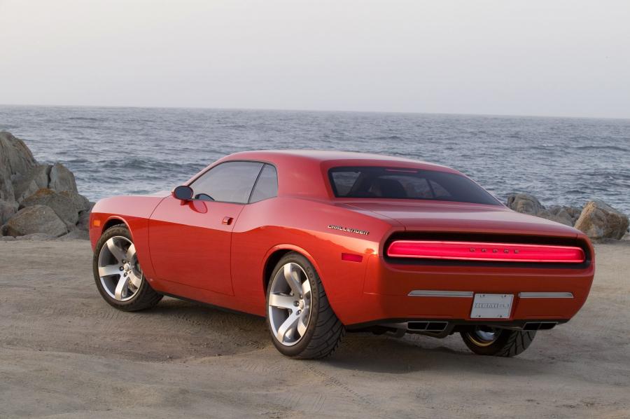  Dodge Challenger 2006 года  (фото 22 из 57)